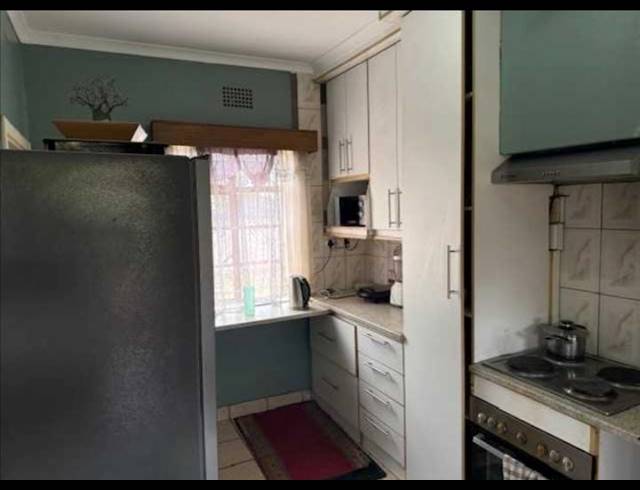 3 BEDROOM HOUSE FOR SALE IN SOUTH HILLS